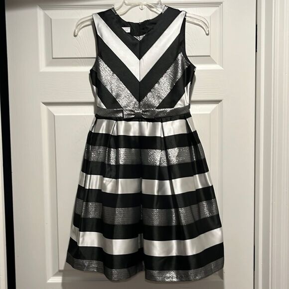 Bonnie Jeans Girls sparkly dress size 14. - Picture 2 of 7